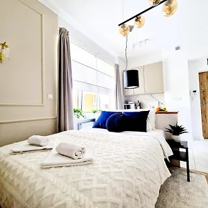 jw-apartments-grjecka-glam-flat.warsawhotelspoland.com/